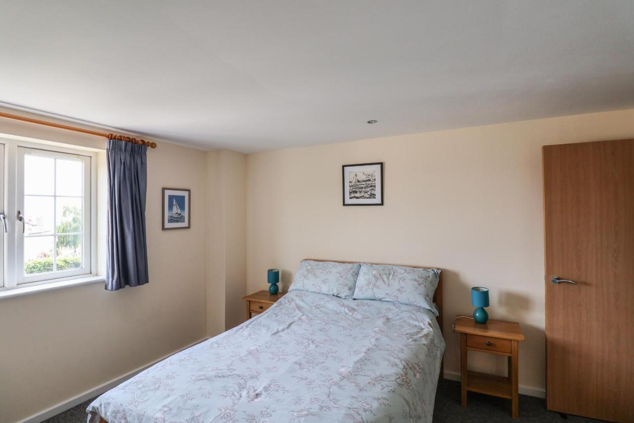 5 Buckfields Apartment Лайм Риджис Екстериор снимка
